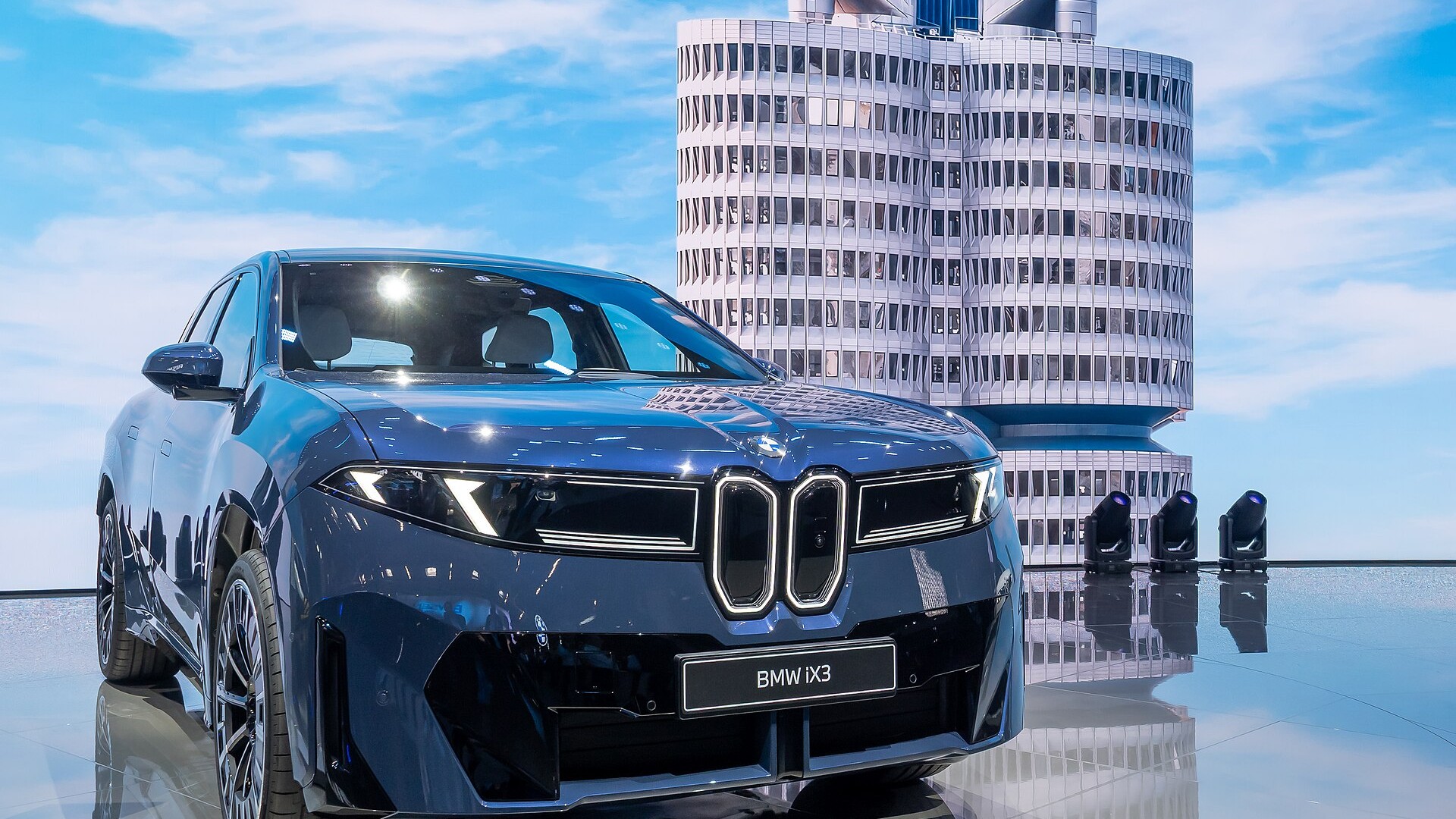 BMW iX3 뮌헨 IAA 모빌리티 전시 현장, 신형 전기 SUV
