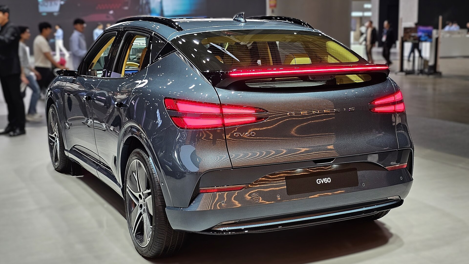 제네시스 GV60 전기 SUV 측면 디자인