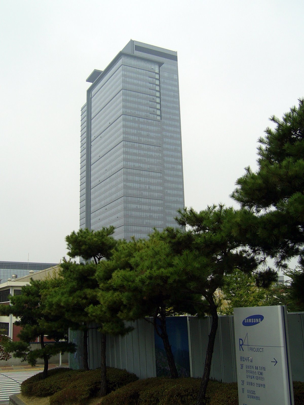 삼성전자 디지털시티가 위치한 수원 삼성 사업장 전경