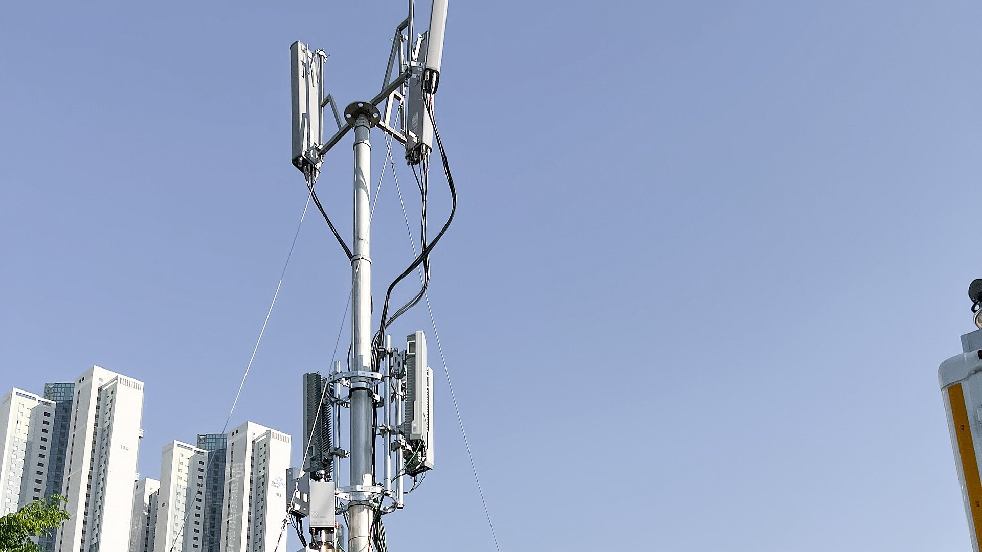 SK텔레콤 이동형 무선통신 기지국 차량, 국내 5G 통신장비 인프라 현장