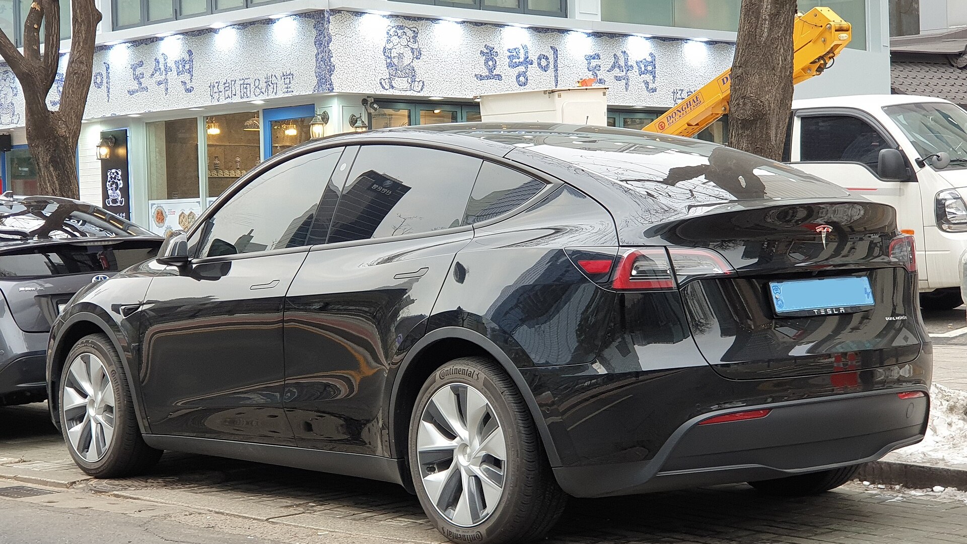 테슬라 모델Y 국내 출고 차량, 성능 개선 모델 후면 사진